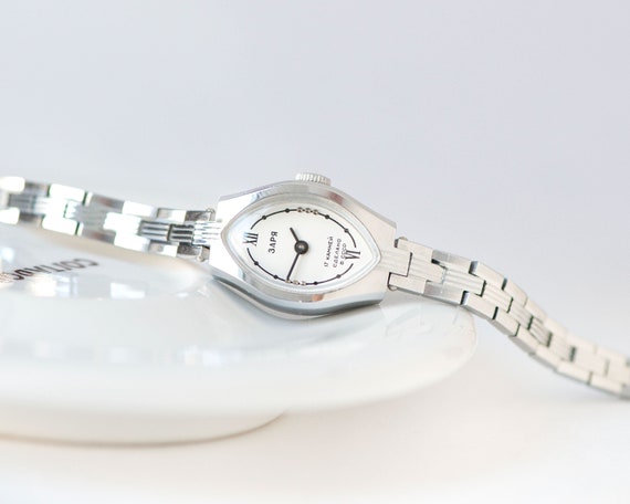 Silver Eye Cocktail Watch Bracelet Dawn Silver Shade Case  display picture 1