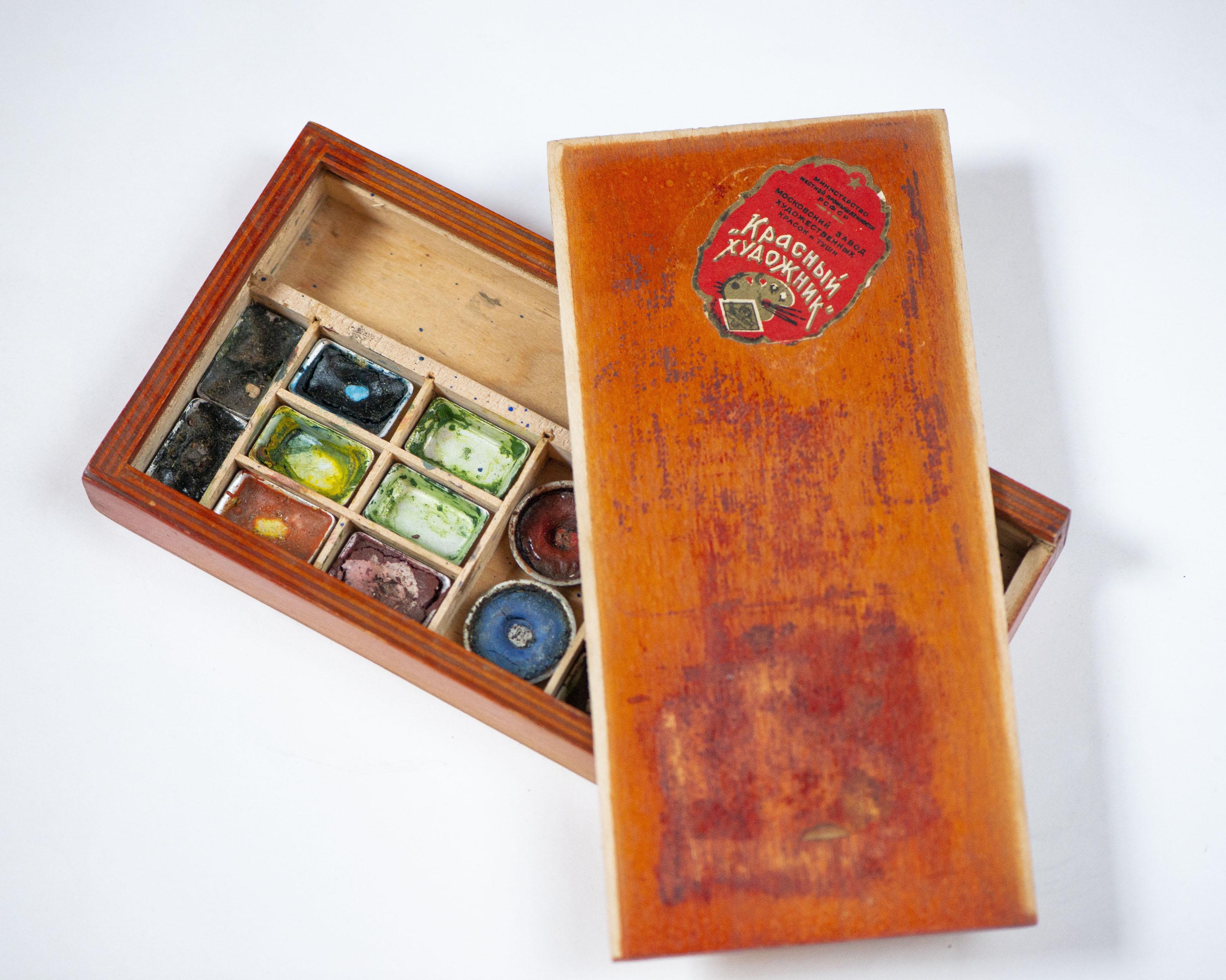 古い水彩絵具セット 1956年製 木製箱入り 水彩絵具容器 ソ連時代の遺物