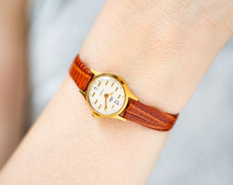 Lady's watch gold plated vintage Dawn, retro watch for women classic, minimalist women watch jewelry gift, new genuine leather strap