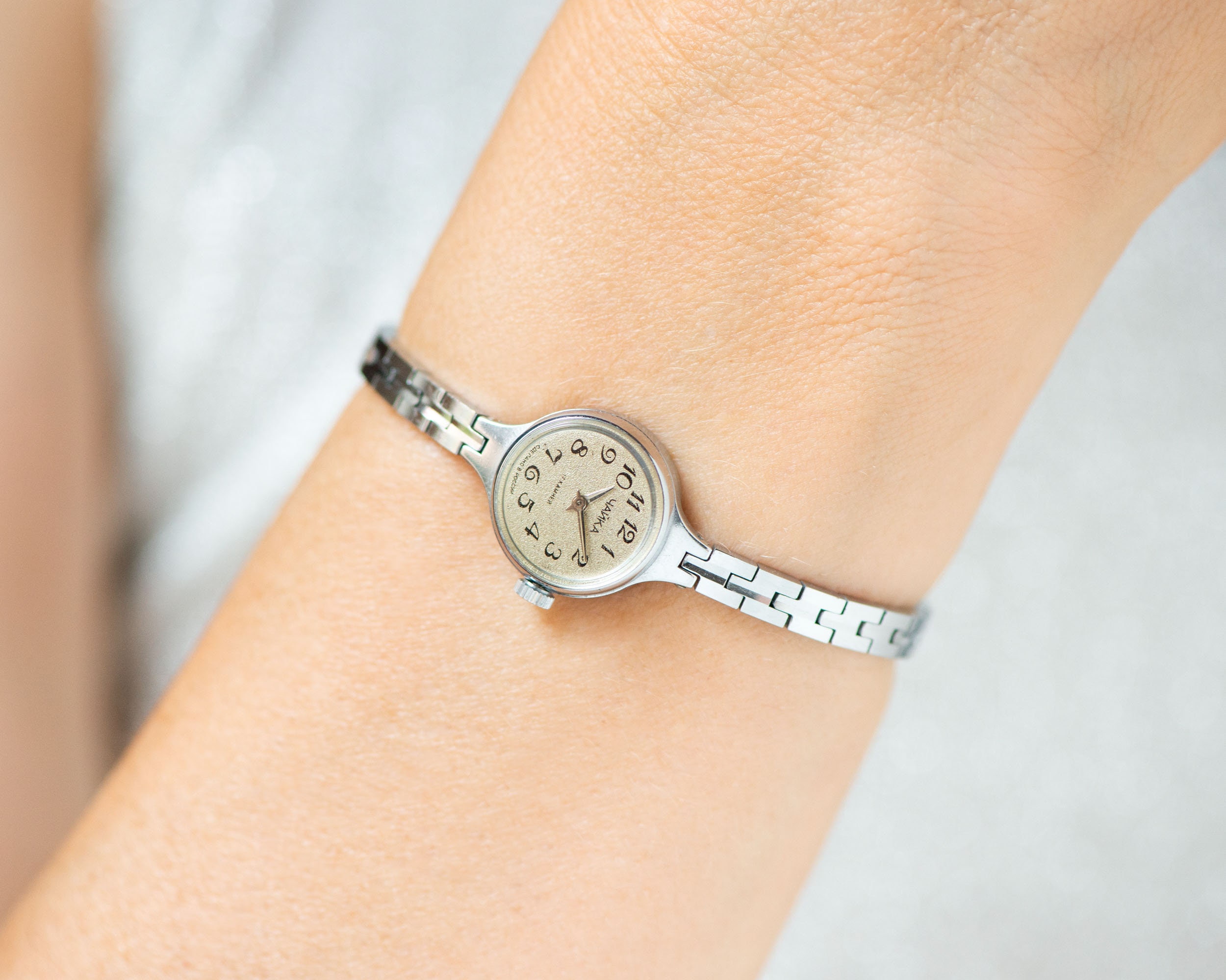 Tiny bracelet online watch