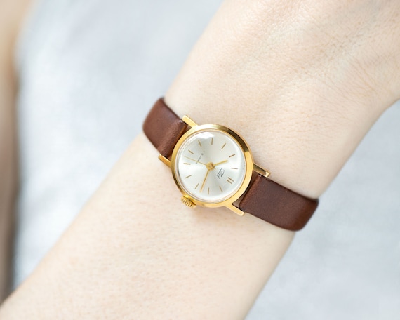 classic gold women's watch