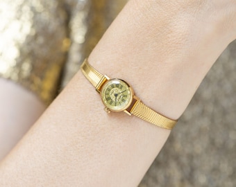 Vintage women watch small gold plated Seagull, retro classic women watch Roman numerals dial, rare jewelry gift, new premium leather strap
