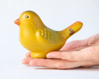 Mustard bird kid toy made of rubber, Soviet children toy, vintage bath toy small snazzy bird, retro toy kids of 60s home decor kid room