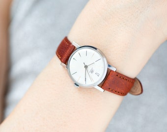 Minimalist women watch unused Dawn, silver shade classic watch for women vintage gift, unique lady watch delicate, new genuine leather strap