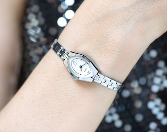Silver eye cocktail watch bracelet Dawn silver shade case, delicate women wrist watch vintage dainty jewelry gift tiny bangle chic accessory