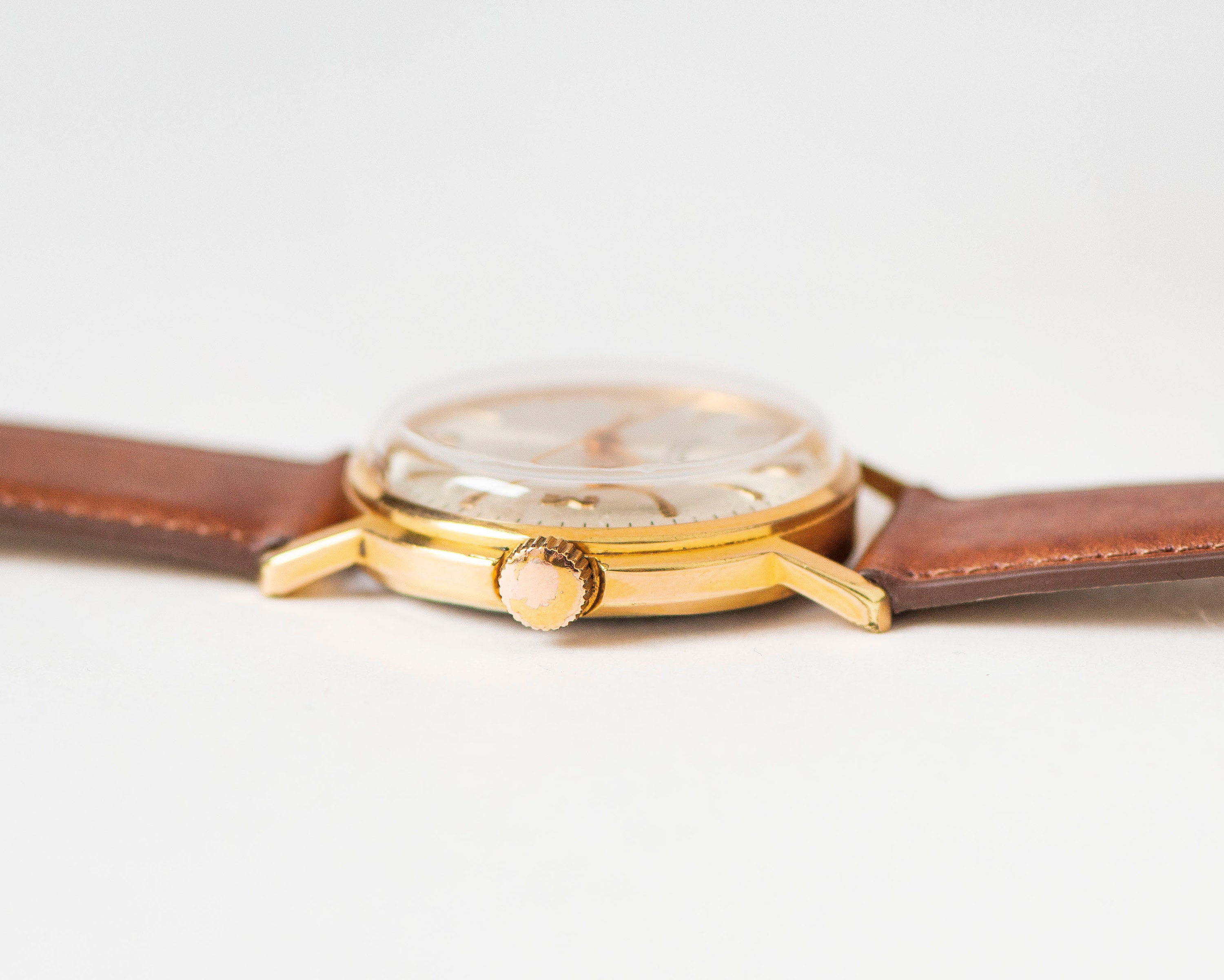 green emerald velvet dress Ingersol Gold-plated Dress Watch 34mm  Elite HNW