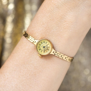 Gold plated cocktail watch women jewelry Seagull, authentic 90s lady watch tiny bracelet, classic timepiece gift, Roman numerals dial yellow