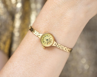 Gold plated cocktail watch women jewelry Seagull, authentic 90s lady watch tiny bracelet, classic timepiece gift, Roman numerals dial yellow