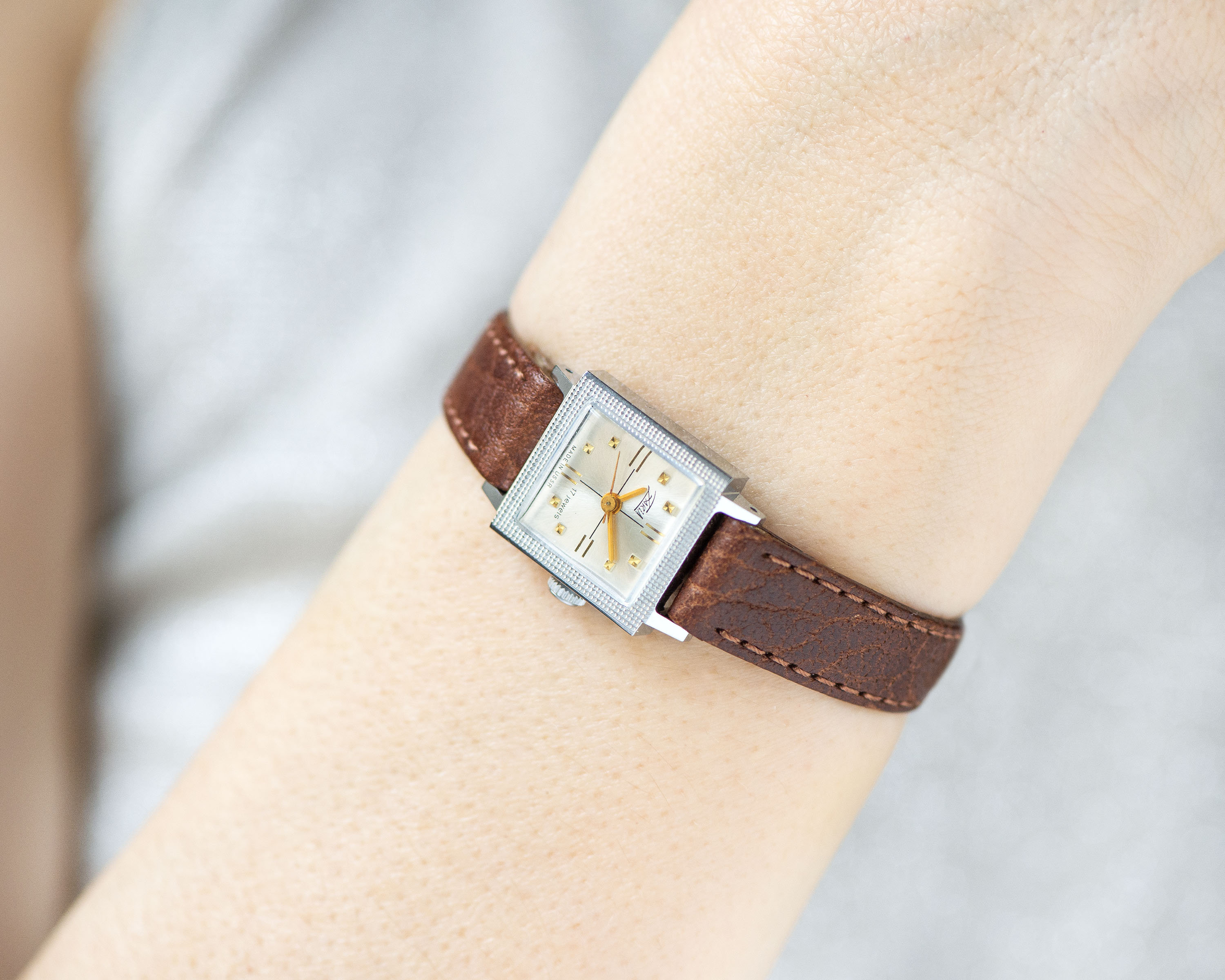 み*読様 D6093 レディース四角い時計 ジャンク9点セット ベルトなし  