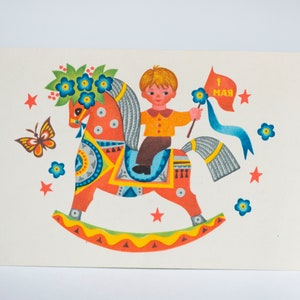 Labor Day Greetings Postkarte Vintage blanko 1967, Kind auf Schaukelpferd russische Postkarte ungebraucht. Postkarte May Day Sowjetunion Design Kunst Geschenk
