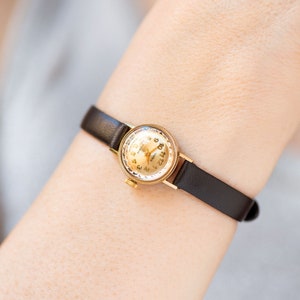 Women Watch Gold Plated Seagull Vintage, Unique Wristwatch for Women, Minimalist Lady Watch Gift Delicate, New Premium Leather Strap