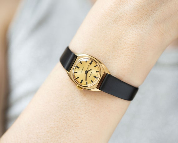 Vintage women watch Dawn, gold plated modern wris… - image 1