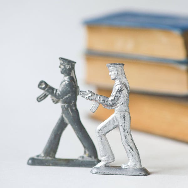 Vintage tiny soldiers set 2, pewter toys guns broken, Soviet naval infantry toys, collectable grey silver painted toys USSR, soldiers toys