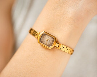 Dainty cocktail watch for women Ray gold plated, rectangular lady wristwatch tiny vintage jewelry, sunburst brown dial girl timepiece gift