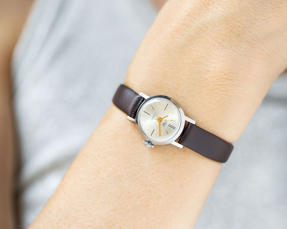 Montre femme minimaliste sales