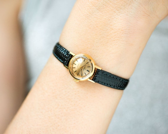 Women s Watch OMEGA Geneve Solid Gold 18K Vintage Swiss Watch