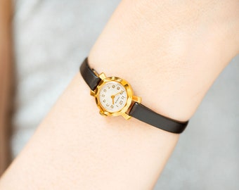 Rare montre pour femme Mouette plaquée or, montre pour femme avec lunette imitation florale, cadeau de montre de mariage rétro, nouveau bracelet en cuir premium