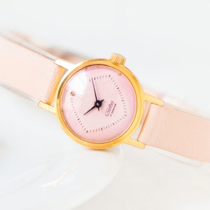 Light pink women watch 70s gold plated Glory vintage classic, dainty lady watch accessory gift, minimalist girl, new premium leather strap