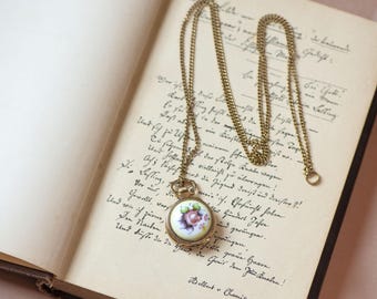 Rozenpatroon dameshorloge kettinghanger zeemeeuw, vergulde Romeinse cijfers horloge op nek cadeau, geschilderd porselein dameshorloge aan ketting