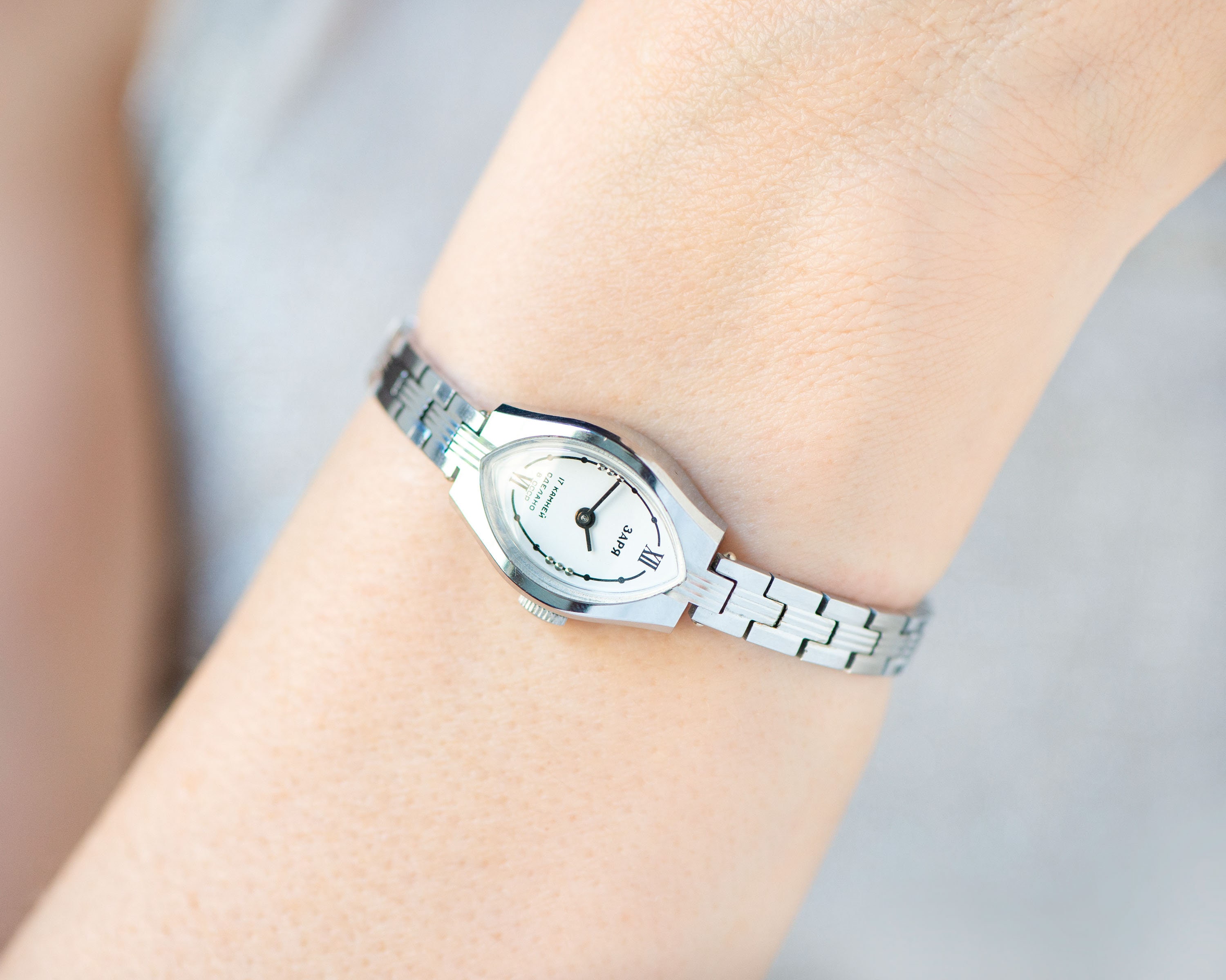 Women\'s Silver Small Thin Analog Bracelet Quartz Dainty Waterproof Wrist Watch Petite Mini Sterling main image 2