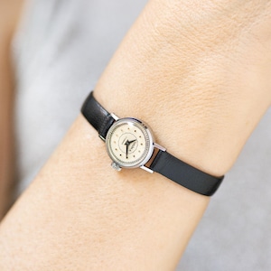 Minimalist Armbanduhr für Frauen silberton Seagull, zarte Damenuhr Vintage, klassische Damen Armbanduhr Geschenk, neues Premium Lederarmband