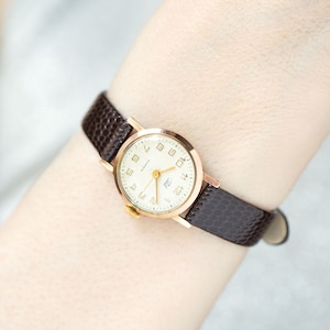 Klassische Damenarmbanduhr Dawn, Vintage vergoldete Damenarmbanduhr Geschenk, Arabische Ziffern Zifferblatt Schmuck staubgeschützt, Neues Premium Lederarmband