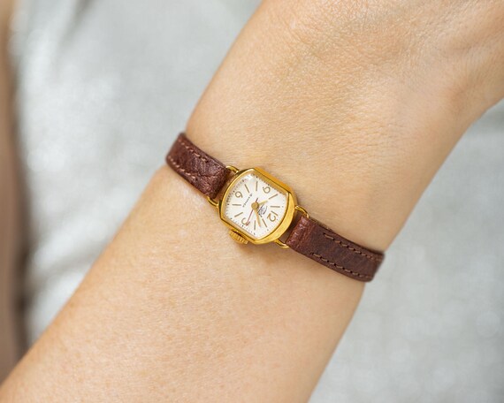 Käufer Armbanduhr Damen Kleines Zifferblatt Casio Uhren Mit