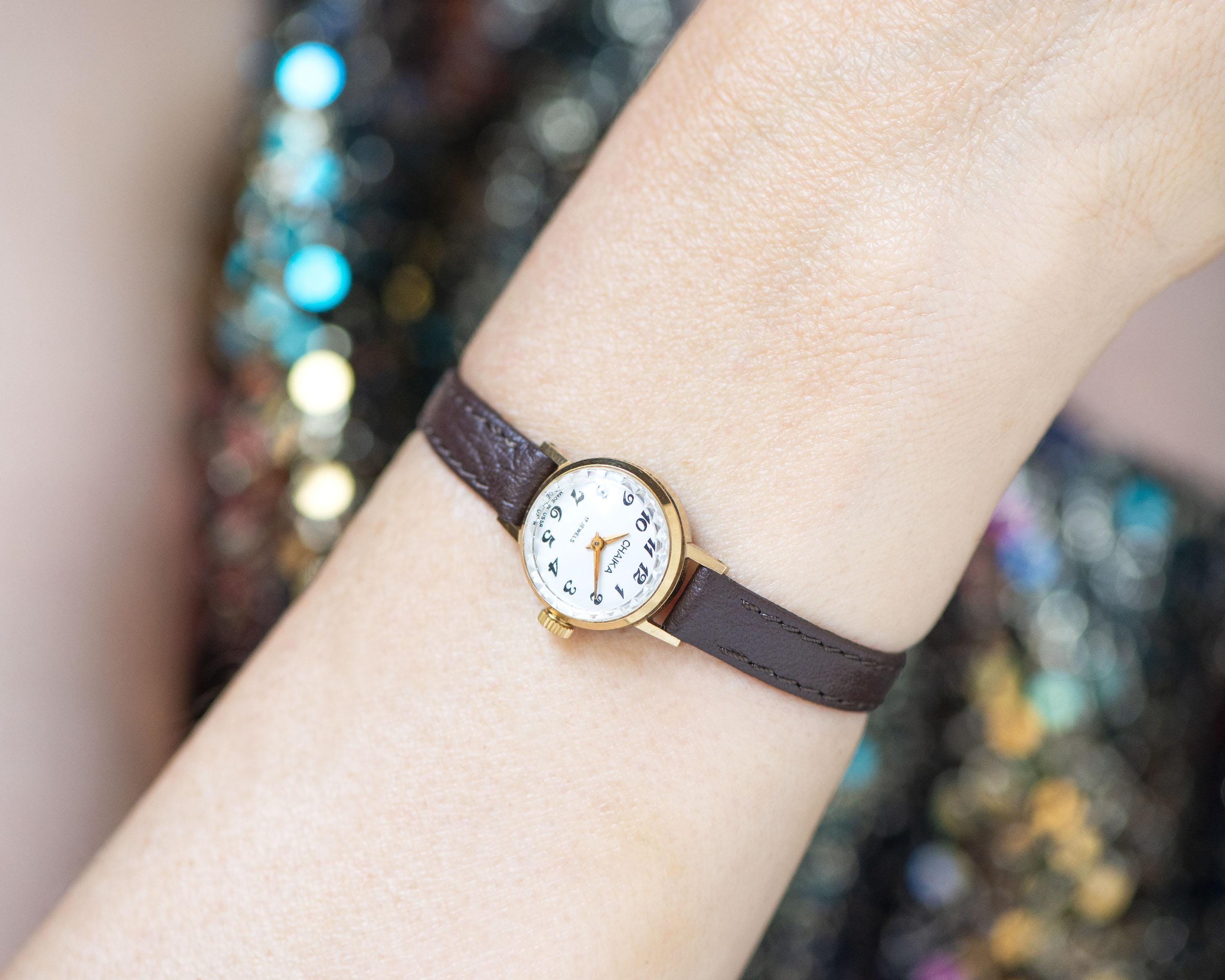 Minimalist Vintage Gold Watch – Dainty Ladies Watch for Small Wrists, Japanese BERNY Small Gold Watches for Women, Dainty Minimalist Dress  main image 4
