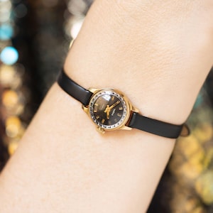 Svart elegant klocka för kvinnor guldpläterad Seagull, minimalistisk klocka feminin smyckegåva mikroklocka kvinnor unik äkta läderarmband