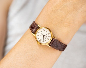 Retro dial women watch Dawn with date window, vintage gold plated watch elegant gift, classic lady wristwatch, new premium leather strap