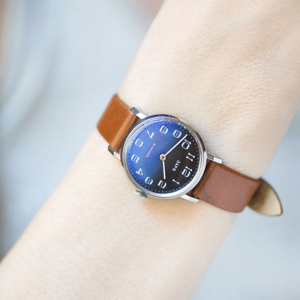 Mint condition women watch blue minimalist, vintage teen wristwatch Dawn, Arabic numerals watch round preppy gift, new genuine leather strap