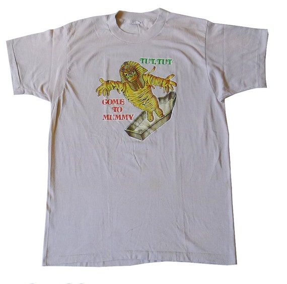 Vintage 1977 Come to Mummy Beige Iron On T Shirt … - image 2