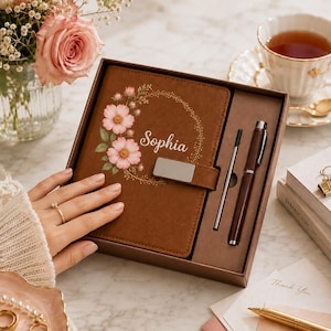 Carnet et stylo personnalisés avec motif floral du mois de naissance, journal de l'enseignant personnalisé avec le nom de l'élève, cadeau d'anniversaire de l'élève