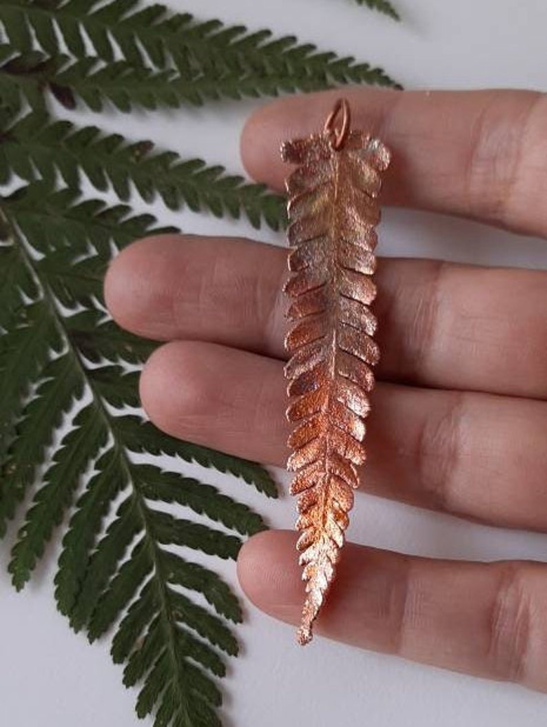 81stgeneration Orecchini Pendenti In Giada Nefrite Verde Intagliata A Mano E Argento 925 - Design Maori A Forma Di Foglia Di Felce