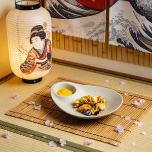 Personnalized 2-in-1 Ceramic Dumpling Plate - Custom Engraved Matte Dish with Built-In Sauce Bowl