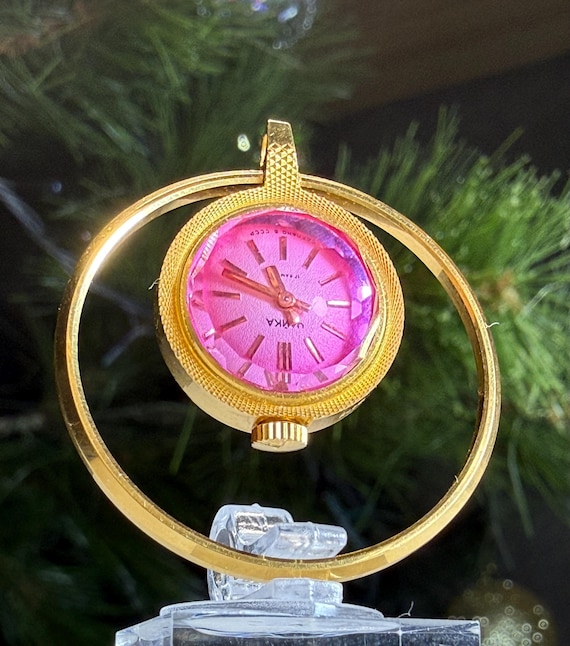 Vintage Chaika Ring Watch - Pink Dial & Faceted Crystal  display picture 1