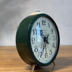 Vintage USSR Jantar Mechanical Alarm Clock Green Metal Table Clock – Fully Restored & Working