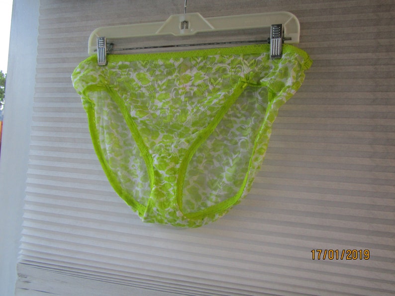 cacique size 1820 lime lace panties