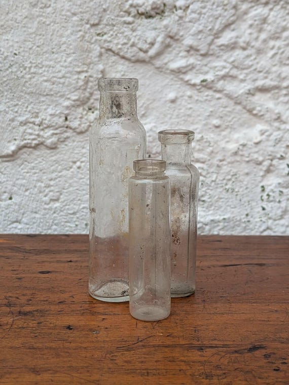 アンティークの薬瓶（1905～1930年頃）｜ガラス製および初期の 