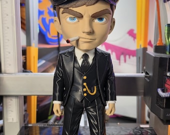 Statuetta di Thomas Shelby stampata in 3D (alta 29 cm).