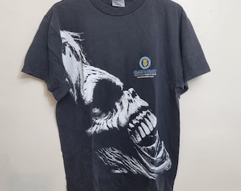 Maglietta vintage degli Iron Maiden, taglia L, con grafica del tour Brave New World.
