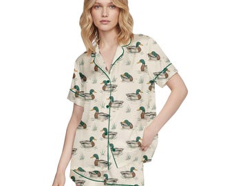 Gräsandsmönstrad sidenpyjamas – Lyxiga loungekläder