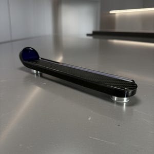 Skrivbordsobjekt i kolfiberrökt akryl, modern konstskulptur, industriellt hemtillbehör