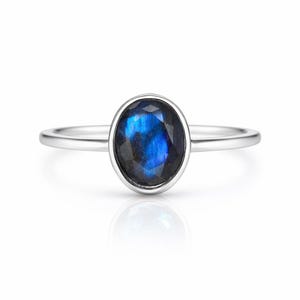 Blue Oval labradorite 925 Sterling Silver Ring, Minimalist Blue Fire Gemstone Ring, Handmade Faceted Spectrolite  moonstone Bezel Set  Ring.