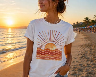 Koszulka Sunrise Waves | Ilustracja retro z zachodem słońca, plażowy T-shirt w stylu boho