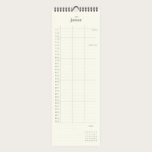 Könnte beinhalten: Ein vertikaler Wandkalender für Januar 2027 mit Spiralbindung am oberen Rand. Die cremefarbene Seite zeigt ein Rasterlayout mit den Daten vom 1. bis zum 31. in einer Spalte links, den Wochentagen und einem kleinen Kalender für den Monat Februar.