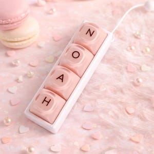 Porte-clés initial personnalisé : clavier mécanique à cliquetis, touches lumineuses, testeur d'interrupteurs alphabétiques personnalisé