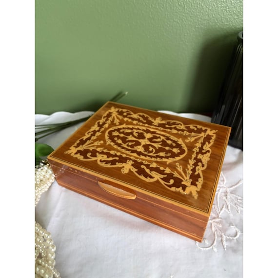 Vintage Italian Sorrento Style Inlaid Marquetry Wooden Jewelry Box