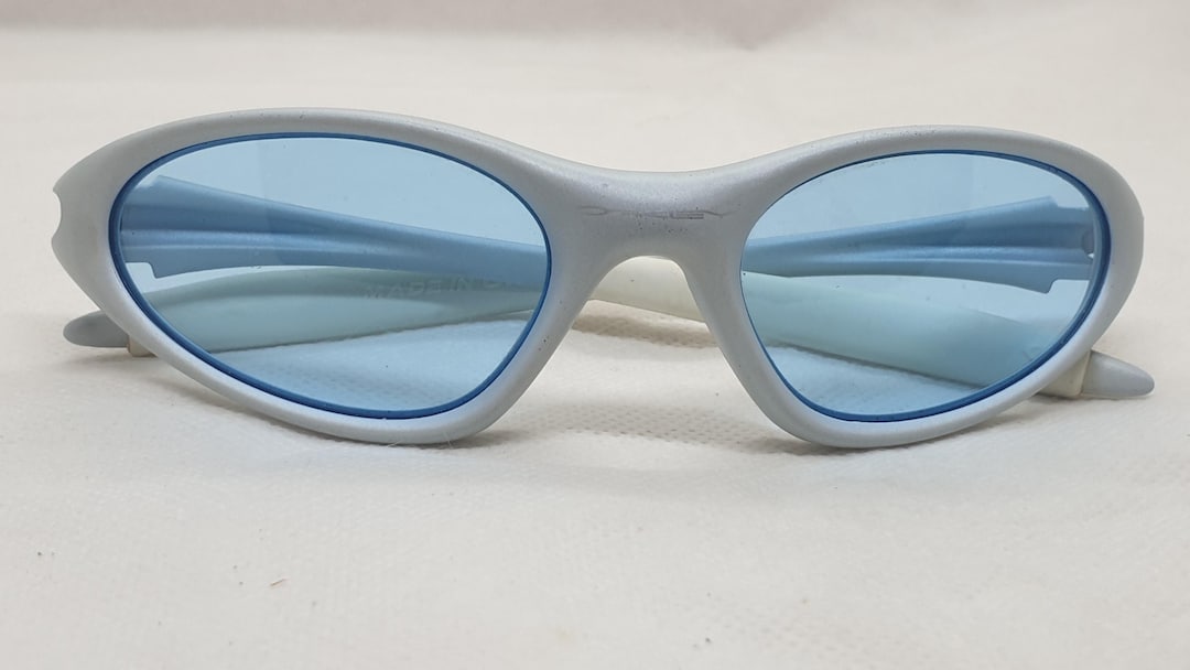 Oakley Minute 1.0 Pearl Blue Vintage Sunglasses. Made in USA - Etsy