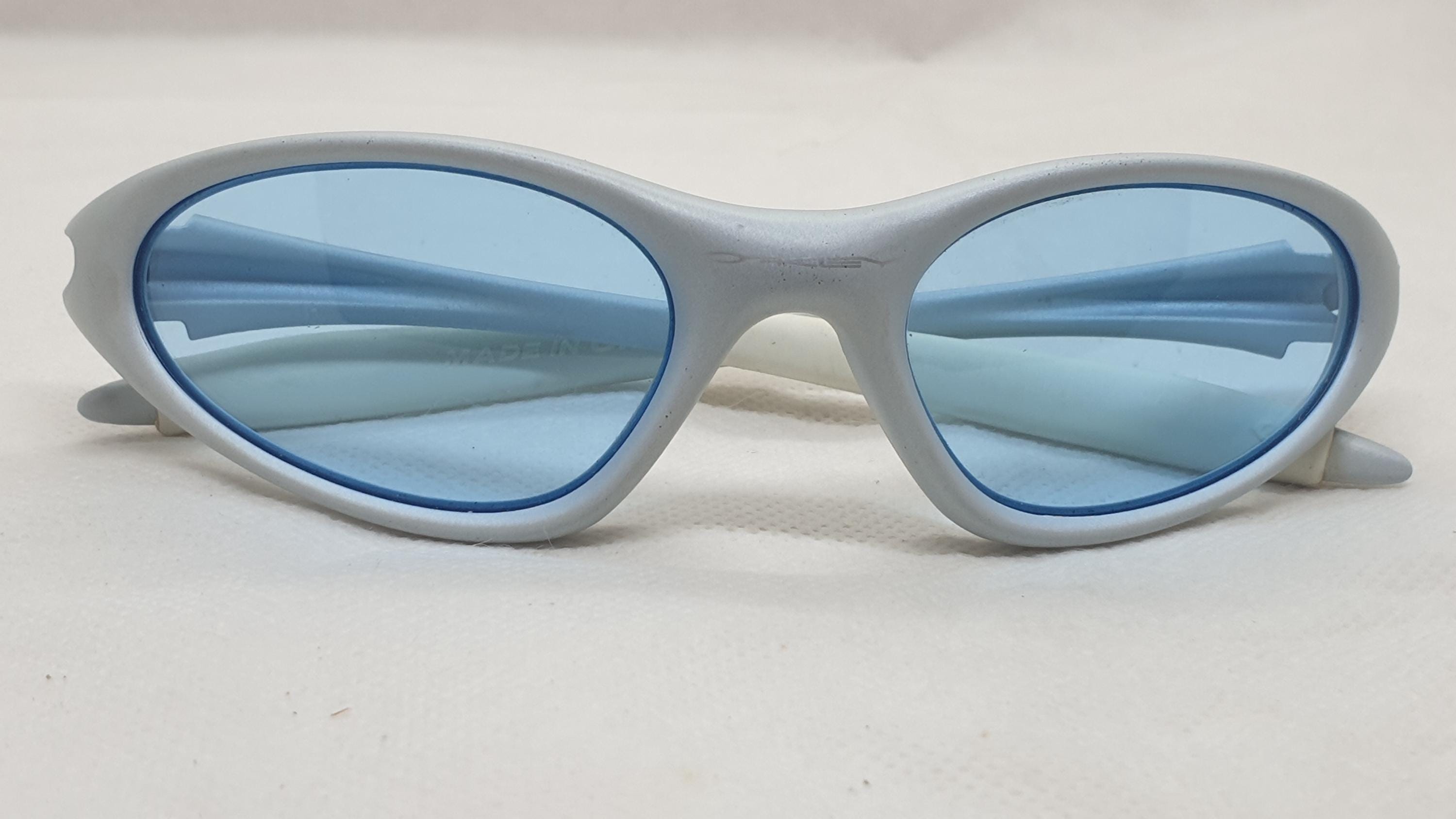 正規品 美品 希少 OAKLEY minute vintage 水色 Oakley Minute 1.0 Pearl Blue Vintage Sunglasses. Made in USA - Etsy